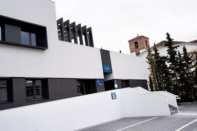 El Ayuntamiento pone en servicio la nueva sede del distrito Teatinos - Universidad
