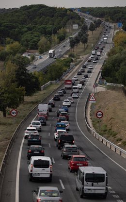 Archivo - Archivo.- Circulación en la A-5