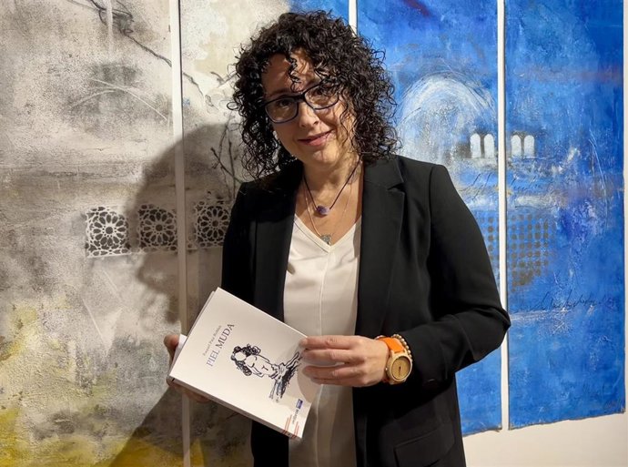 Raquel Paiz presenta 'Piel muda'.