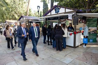 El presidente de la Diputación de Málaga, Francisco Salado, ha acompañado al presidente de la Diputación de Zamora, Javier Fáundez, en la visita a esta jornada, donde el programa gira en torno a la promoción gastronómica, turística y cultural de Zamora.