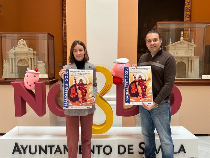 La delegada de Juventud del Ayuntamiento de Sevilla, Blanca Gastalver, presenta una nueva edición del Magafest.