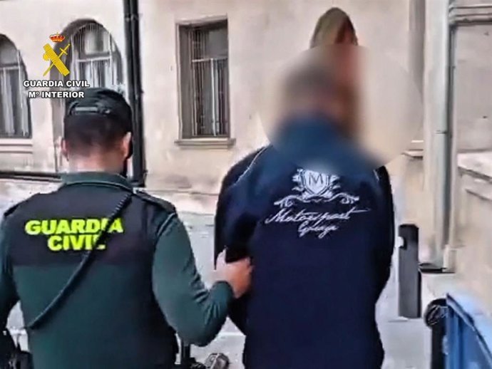 Detenido un hombre por dos robos con fuerza en locales de Peguera