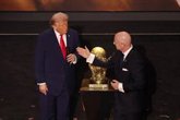 Foto: La FIFA entrega a Donald Trump su recién creado Premio de la Paz
