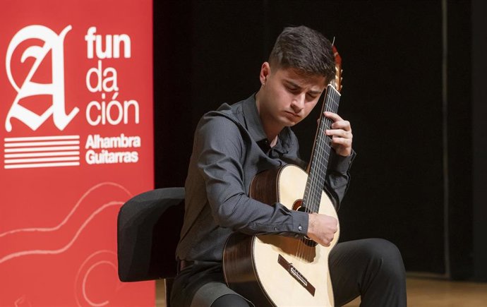 Archivo - El guitarrista Ausiàs Parejo