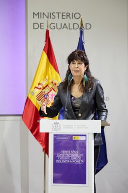 Archivo - La ministra de Igualdad, Ana Redondo, interviene durante la conmemoración del XX aniversario de la Ley Orgánica de Medidas de Protección Integral contra la Violencia de Género, en el Ministerio de Igualdad, a 27 de diciembre de 2024, en Madrid (