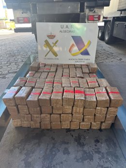 Intervenidos más de 2.100 kilos de hachís en el puerto de Algeciras.