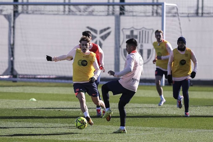 Fermín López durante un entrenamiento del FC Barcelona