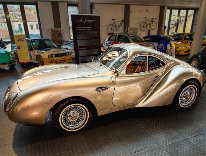 El vehículo 'De Lorenzo', en el Museo de la Historia de la Automoción de Salamanca.