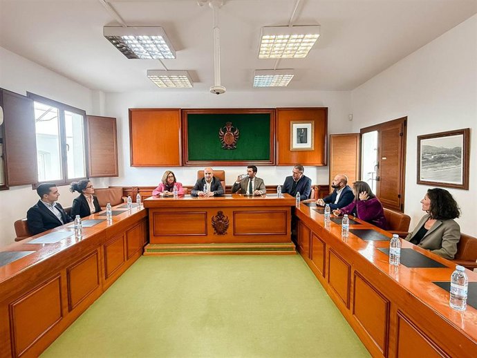 La Diputación y el alcalde de Mojácar analizan proyectos conjuntos para "fortalecer el municipio"