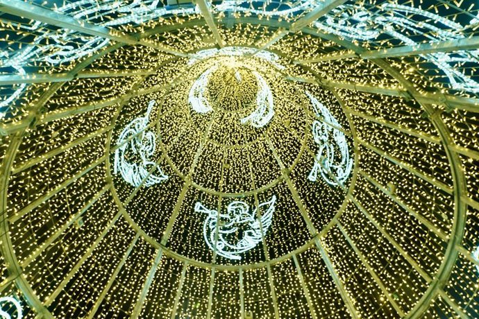 Luces de navidad en una imagen de archivo 