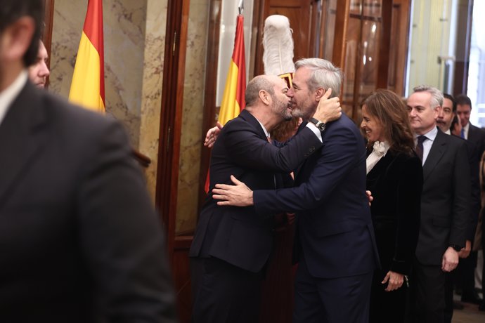 El presidente del Senado, Pedro Rollán, y la presidenta del Congreso, Francina Armengol, saludan al presidente de la Junta de Aragón, Jorge Azcón, durante el acto institucional por el Día de la Constitución, en el Congreso de los Diputados, a 6 de 