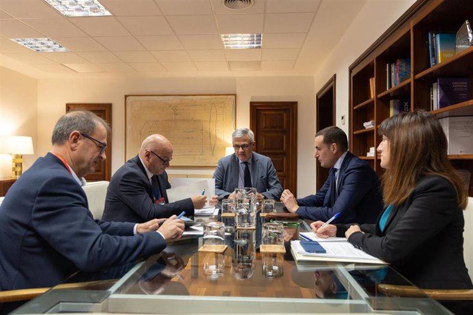 El secretario de Estado de Vivienda y Agenda Urbana, David Lucas, aborda el impulso de vivienda asequible en la provincia