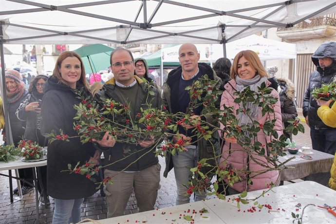 Alimentos de Segovia cierra con éxito su Caravana de 2025 en la XIII Feria del Acebo de Prádena .