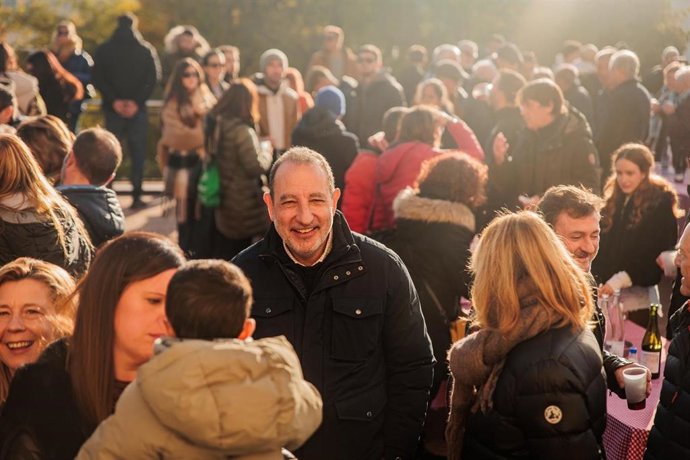 El conseller de Justicia y Calidad Democrática en la inauguración de la 79 edición de la Fira de la Puríssima en Sant Boi de Llobregat (Barcelona)