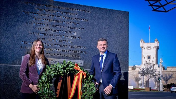 El alcalde de Cádiz, Bruno García, en los actos conmemorativos de la Constitución Española en la ciudad.