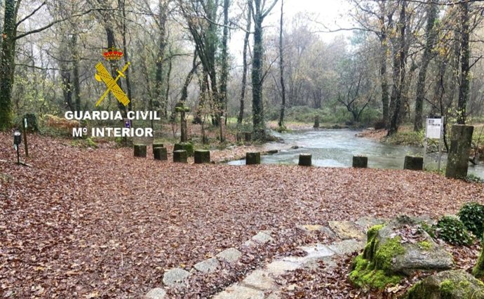 Corte en el Camino Portugués ante la crecida del río.