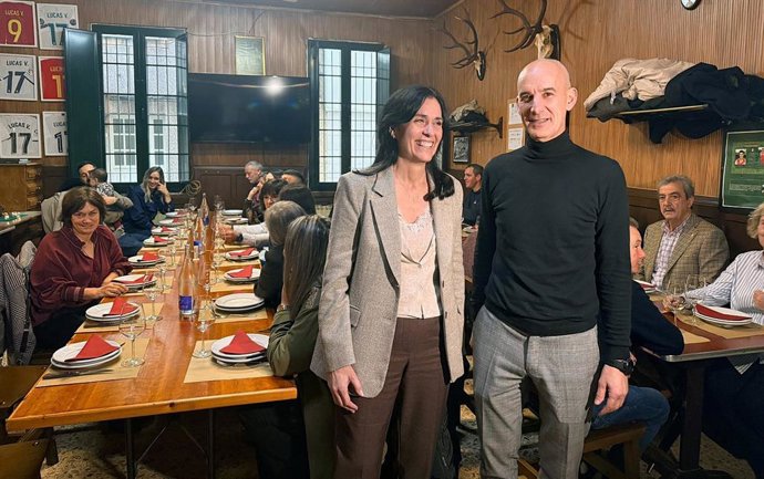 La secretaria xeral del PPdeG, Paula Prado, durante la comida de Navidad del PP de Curtis.