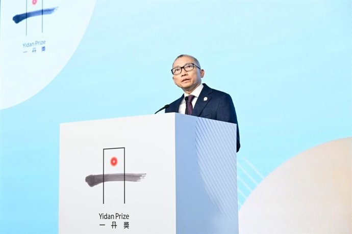 Dr Charles CHEN Yidan, Founder of the Yidan Prize, shared his vision at the 2025 Yidan Prize Summit