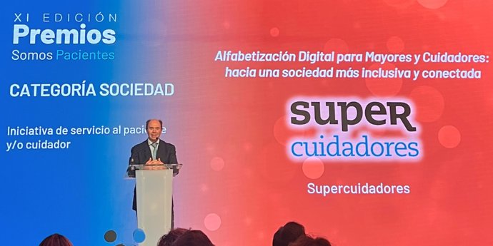SUPERCUIDADORES ha sido reconocida como ganadora en la categoría Sociedad de la XI edición de los Premios Somos Pacientes, iniciativa de la Fundación Farmaindustria.