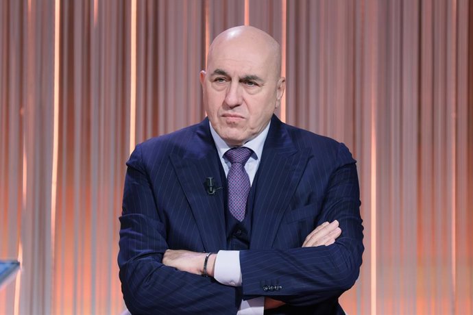 Ministro da Defesa, Guido Crosetto, convidado do programa Cinque MinutiÑ RomaÑItália ÑQuinta-feira, 04 de dezembro de 2025 - Política - (foto de Cecilia Fabiano/ LaPresse) .Ministro da Defesa, Guido Crosetto, convidado do programa Cinque MinutiÑ RomaÑItál