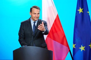 Archivo - 04 June 2025, Berlin: Radoslaw Sikorski, Foreign Minister of Poland, speaks during a joint press conference with Johann Wadephul, German Foreign Minister (not pictured) at the German Foreign Office. Photo: Jörg Carstensen/dpa
