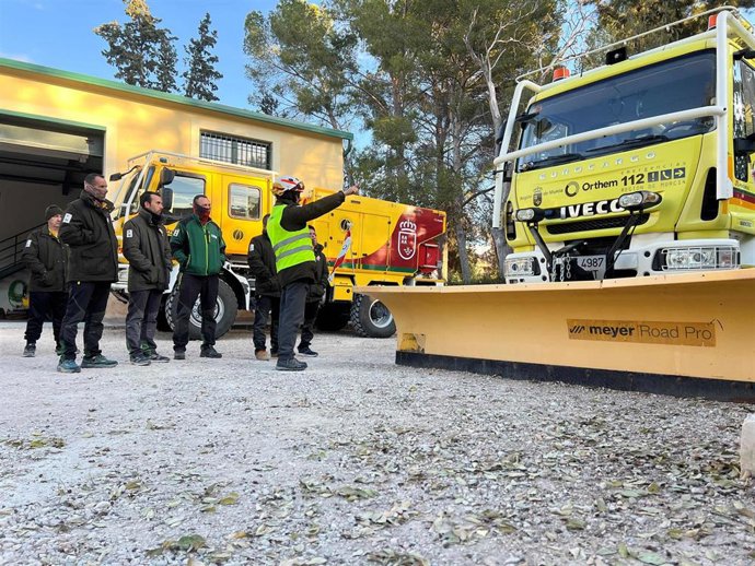 Integrantes De La Unidad De Defensa Contra Incendios Forestales (UDIF) Durante Una De Las Sesiones De La Formación En El Presente Mes.