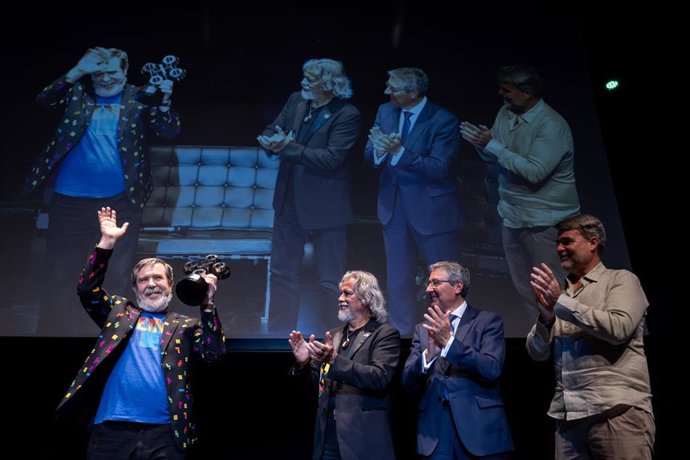 Alexey Pajitnov, el creador del Tetris, recibe el primer premio OXO Legends que entrega el Museo del Videojuego.