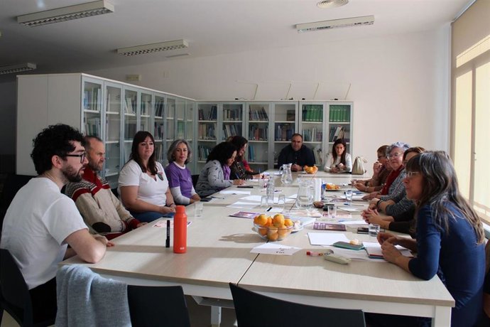 La Comisión Equilibra impulsa un debate sobre el movimiento asociativo de mujeres en el Valle del Guadalhorce