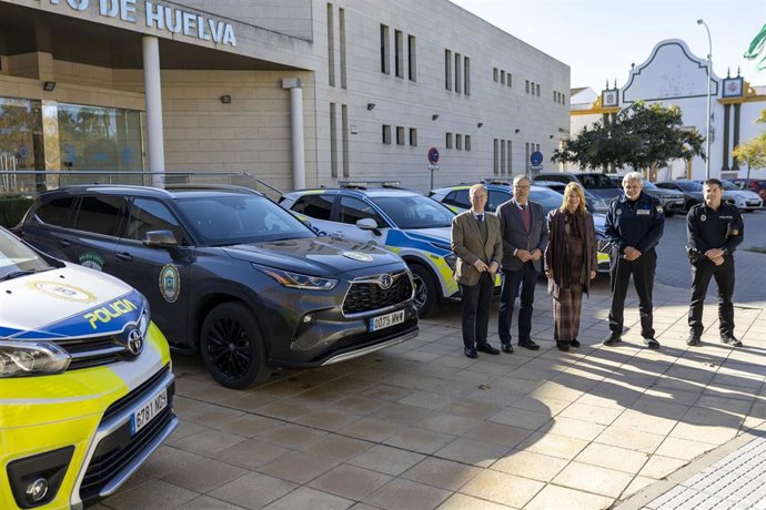 El Ayuntamiento de Huelva renueva la flota de coches de la Policía Local.