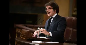 Vox culpa a la inmigración del estancamiento de los salarios y pide cesar la política de "fronteras abiertas"