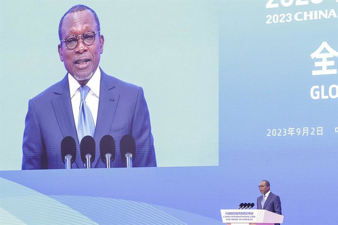 Archivo - BEIJING, Sept. 2, 2023  -- Beninese President Patrice Athanase Guillaume Talon addresses the Global Trade in Services Summit of the 2023 China International Fair for Trade in Services (CIFTIS) in Beijing, capital of China, Sept. 2, 2023.