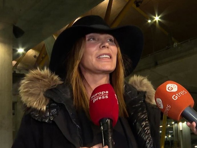 MAR FLORES REGRESA A MADRID TRAS SU VIAJE CON AMIGAS A BRUSELAS COINCIDIENDO CON EL PRIMER CUMPLEAÑOS DE SU NIETO CARLO