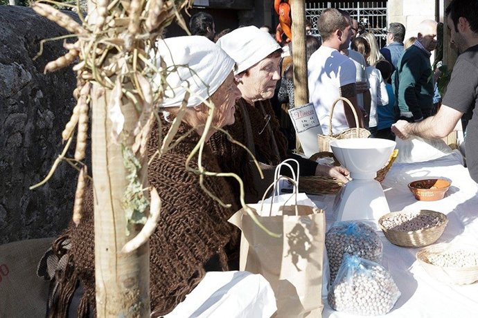 Imagen de la Feria de la Alubia y la Hortaliza de Casar de Periedo,en Cabezón de la Sal, Fiesta de Interés Turístico Regional