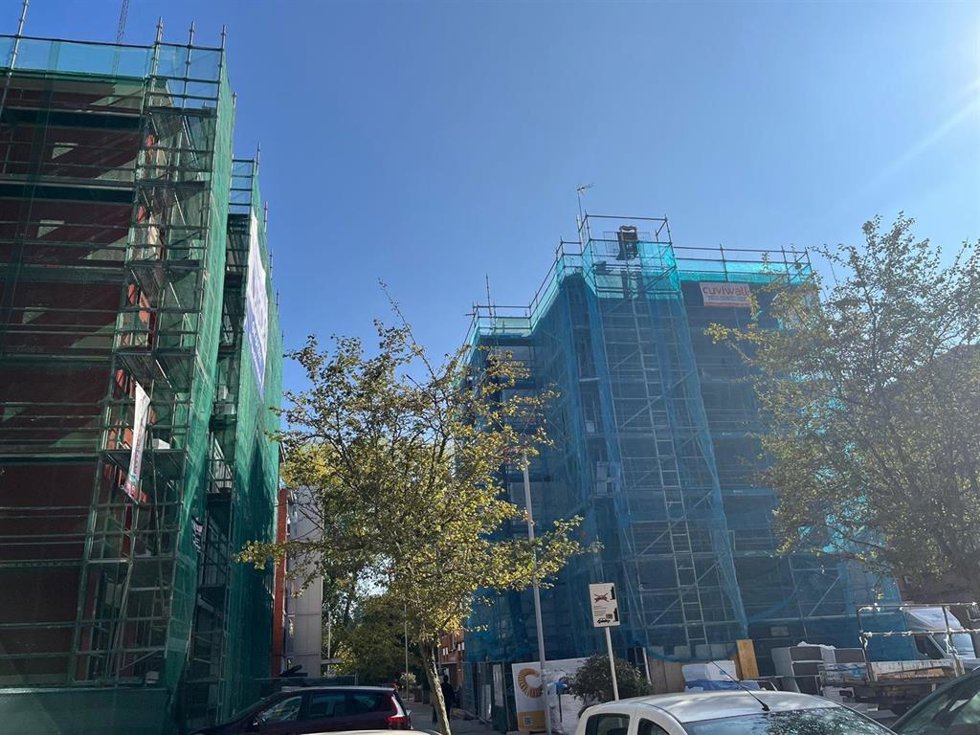 Archivo - El Ayuntamiento de Vitoria-Gasteiz moviliza 6 millones de euros para rehabilitar viviendas y edificios residenciales 