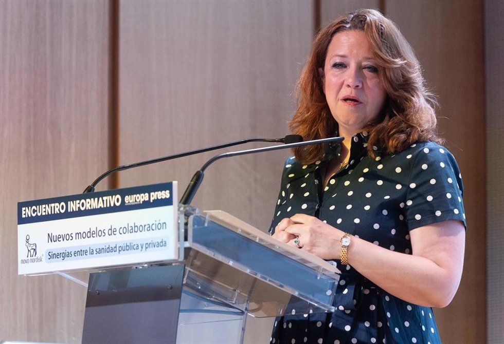 Archivo - La consejera de sanidad de la Comunidad de Madrid, Fátima Matute, durante el Encuentro Informativo Nuevos modelos de colaboración: sinergias entre la sanidad pública y privada  