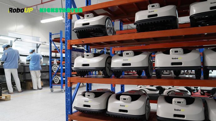 Raccoon 2 SE Launches Christmas Special -- A Holiday Offer to Get Your Lawn Ready for Spring