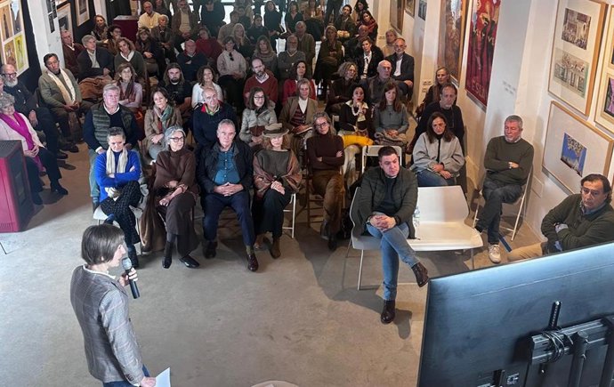 Espacio Ras de Terra-Aldea Tudal, en Villanueva de la Vera, donde se puede visitar la exposición titulada “Una mirada crítica, lúcida y cómica de nuestra historia”.