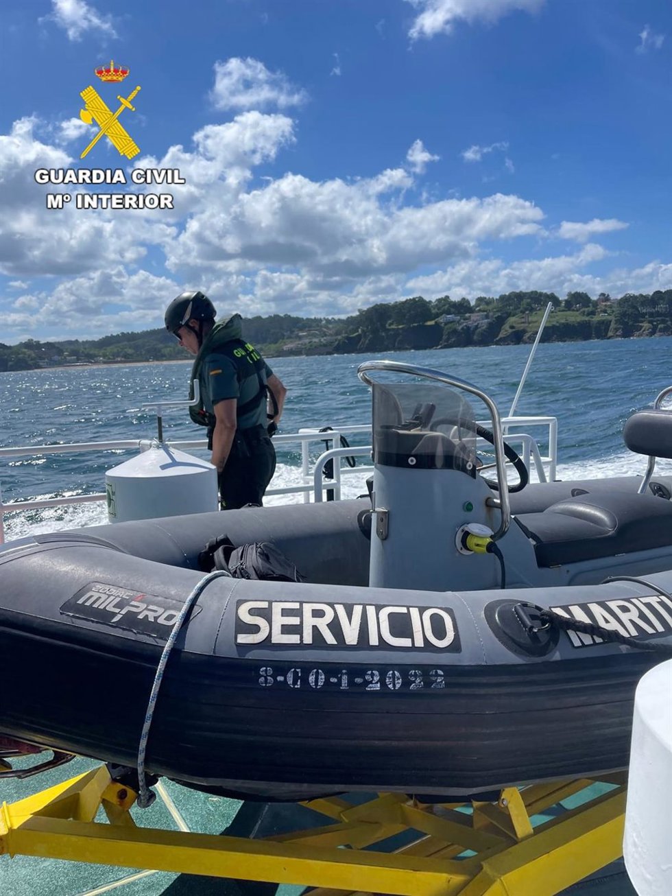 Archivo - Un agente de la Guardia Civil