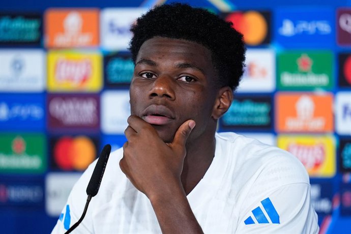 Archivo - Aurelien Tchouameni of Real Madrid CF attends a press conference during a training session and press conference ahead of their UEFA Champions League 2025/26 match against Olympique de Marseille at Ciudad Deportiva Real Madrid on September 15, 20