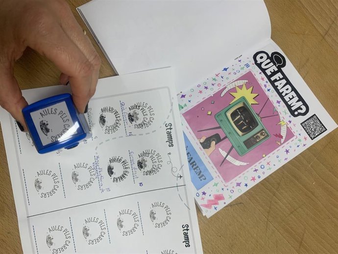 La Sección del IES Conselleria de València emplea el teatro inclusivo y el huerto escolar como "herramientas de integración y desarrollo" para dar continuidad a la formación académica de los menores de la Residencia de acogida Campanar.