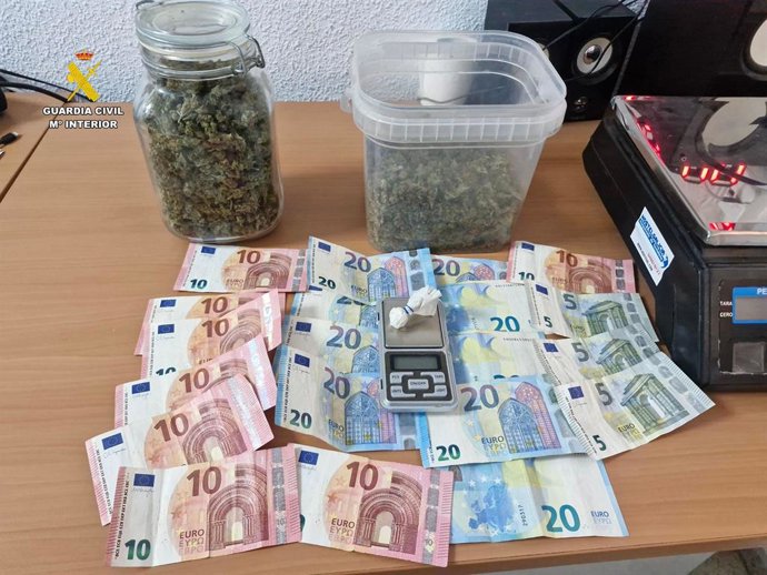 Material i diners intervinguts en l'operació