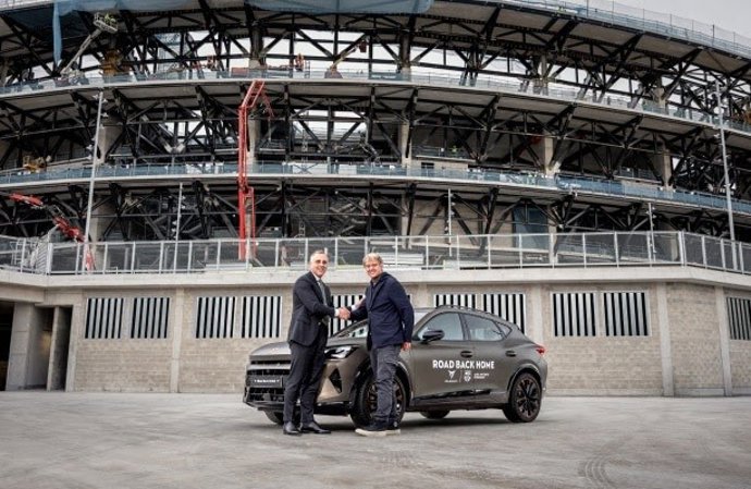 Cupra celebra el regreso del Spotify Camp Nou con una campaña con su Formentor e-Hybrid