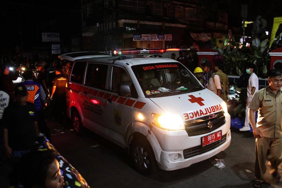 Archivo - Una ambulancia tras el terremoto en Cianjur, Indonesia, en noviembre de 2022 (archivo)