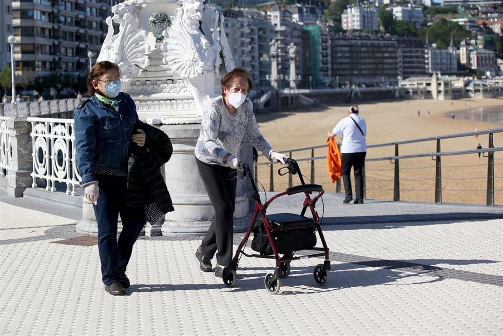 Los adultos salen a la calle en San Sebastián