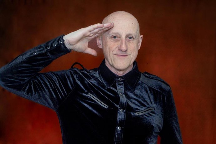 Jorge Martínez, fundador e vocalista da Ilegales