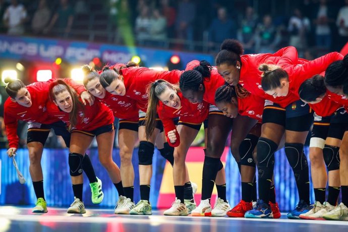 Selección española femenina de balonmano durante el Mundial de 2025