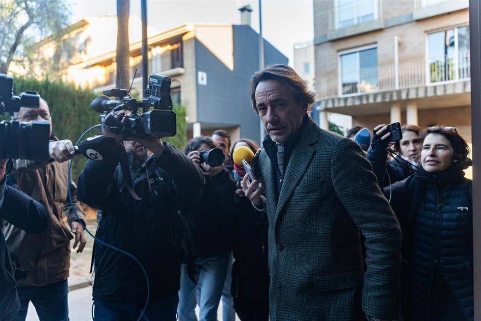 El secretario autonómico del Gabinete del President y Comunicación, José Manuel Cuenca, a su llegada a los juzgados de Catarroja, a 26 de noviembre de 2025