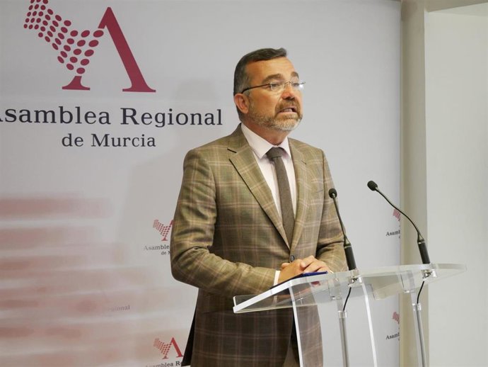 El diputado regional del Partido Popular, Carlos Albaladejo