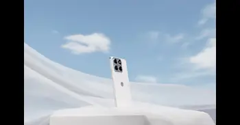 La edición especial motorola edge 70 llega con Pantone Color of the Year 2026 Cloud Dancer y crystals by Swarovski