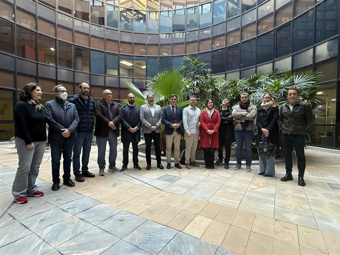 El consejero de Fomento e Infraestructuras, Jorge García Montoro, con los miembros del jurado de la XXIII edición de los Premios de Arquitectura de la Región de Murcia